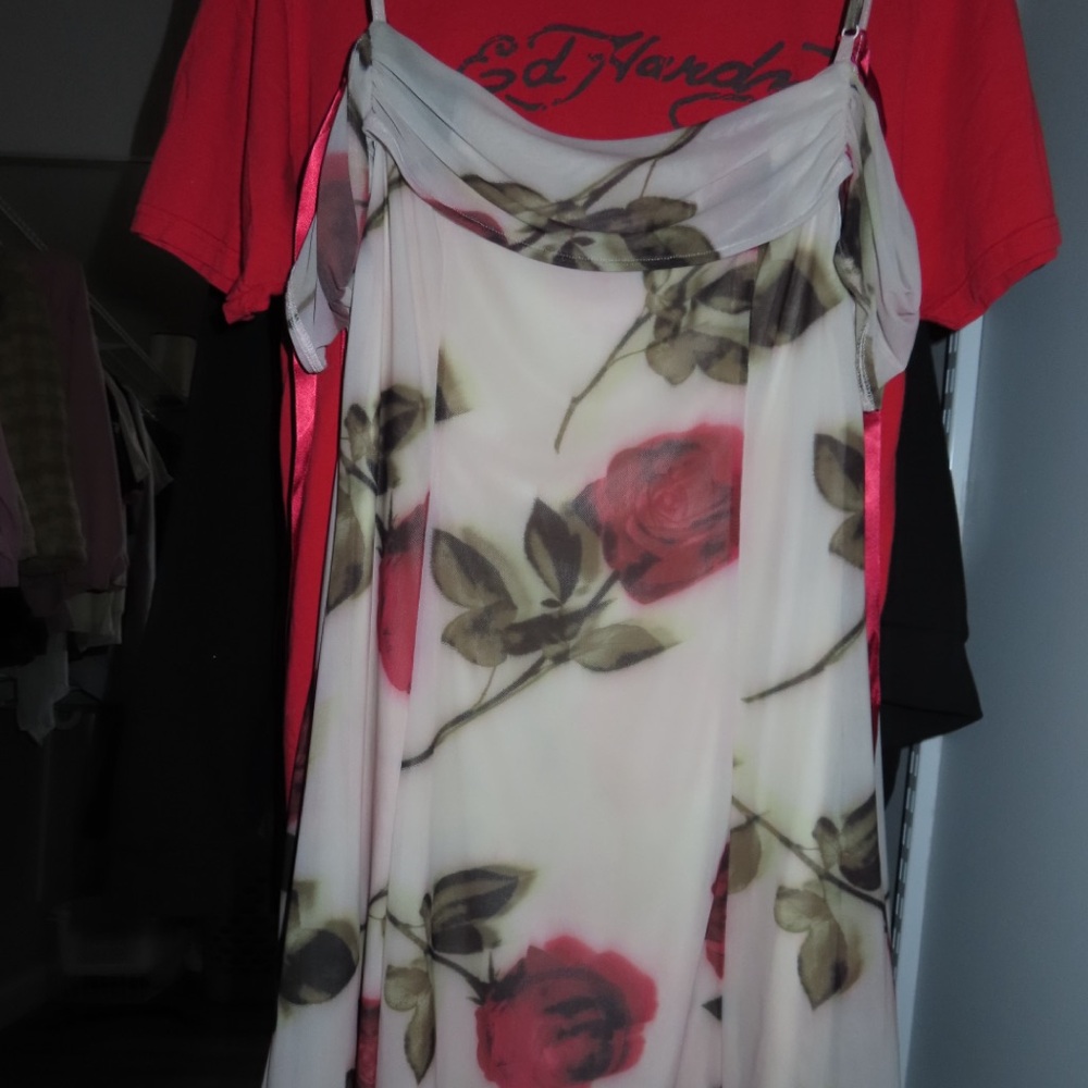 such a pretty dress with bows on the shoulders